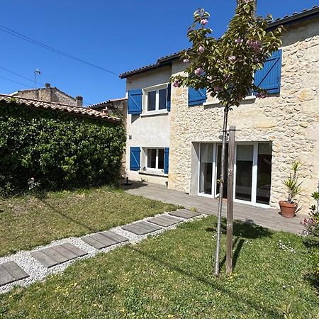 Maison De Charme Avec Jardin Et Terrasse Camblanes-et-Meynac Exteriör bild
