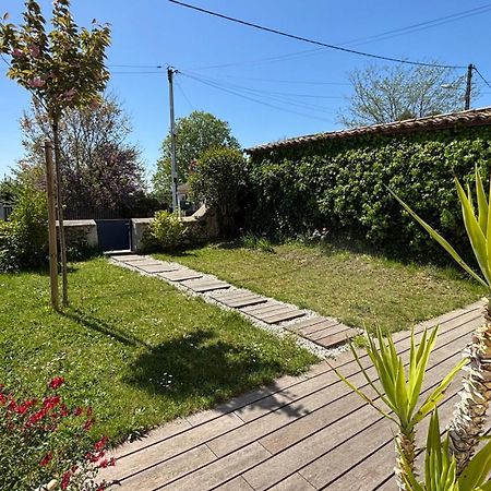 Maison De Charme Avec Jardin Et Terrasse Camblanes-et-Meynac Exteriör bild