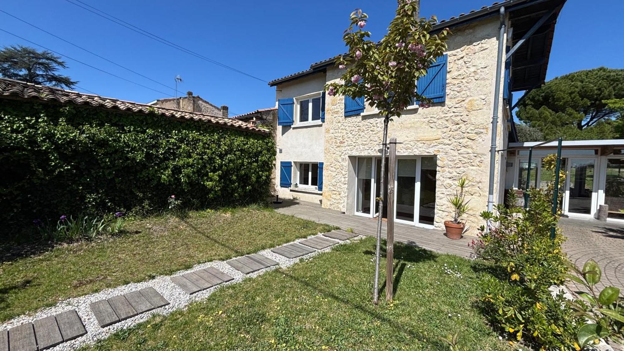 Maison De Charme Avec Jardin Et Terrasse Camblanes-et-Meynac Exteriör bild